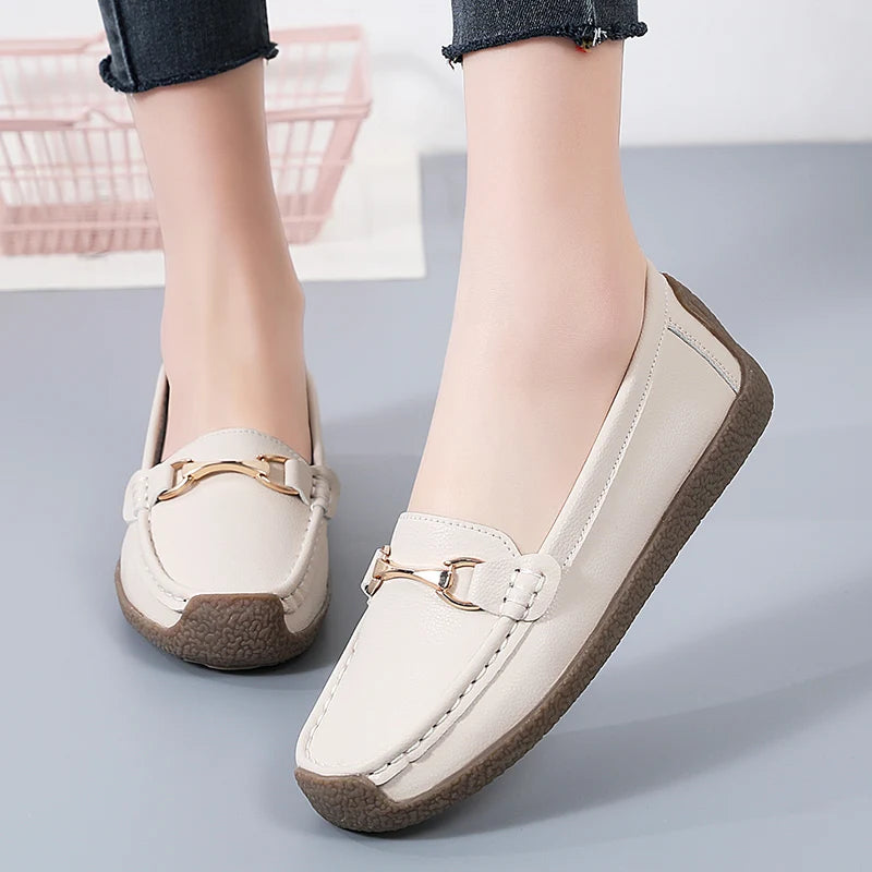 Slip-On Black Flats for Women – Stylish & Comfortable Moccasin Design