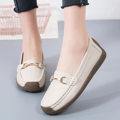 Slip-On Black Flats for Women – Stylish & Comfortable Moccasin Design