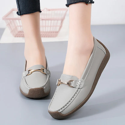 Slip-On Black Flats for Women – Stylish & Comfortable Moccasin Design