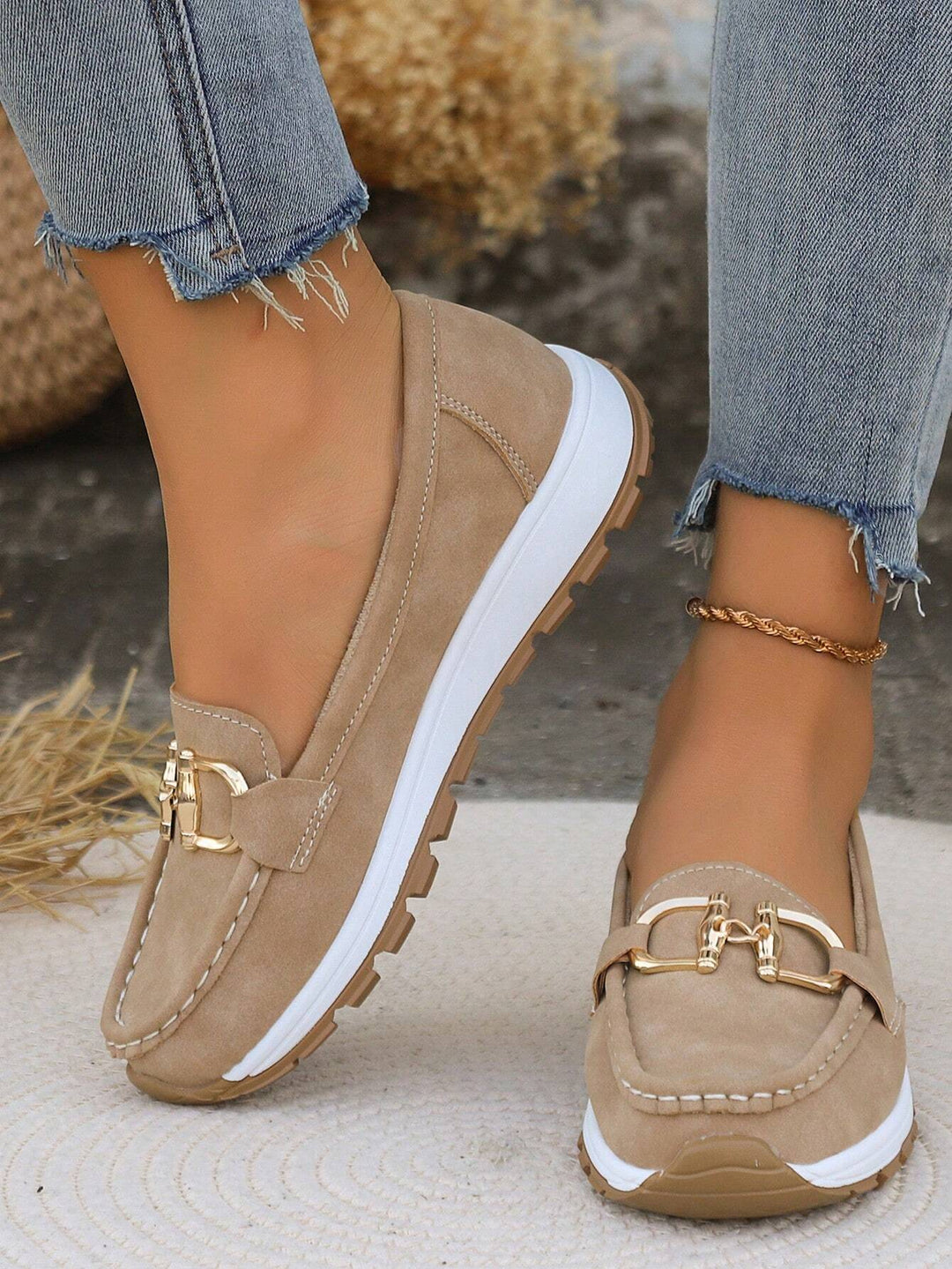 Suede-Like Loafers for Women – Elegant Buckle Detail & All-Day Comfort