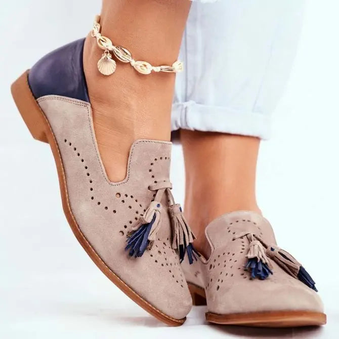 Two-Tone Loafers for Women – Stylish & Comfortable with Playful Tassels