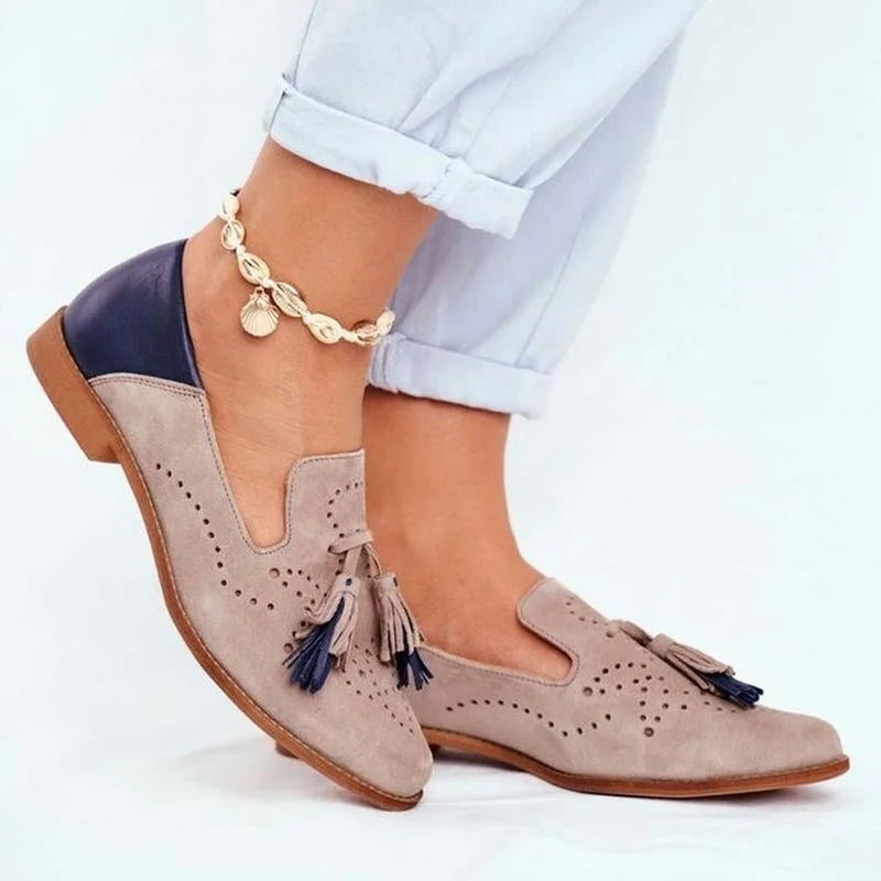 Two-Tone Loafers for Women – Stylish & Comfortable with Playful Tassels