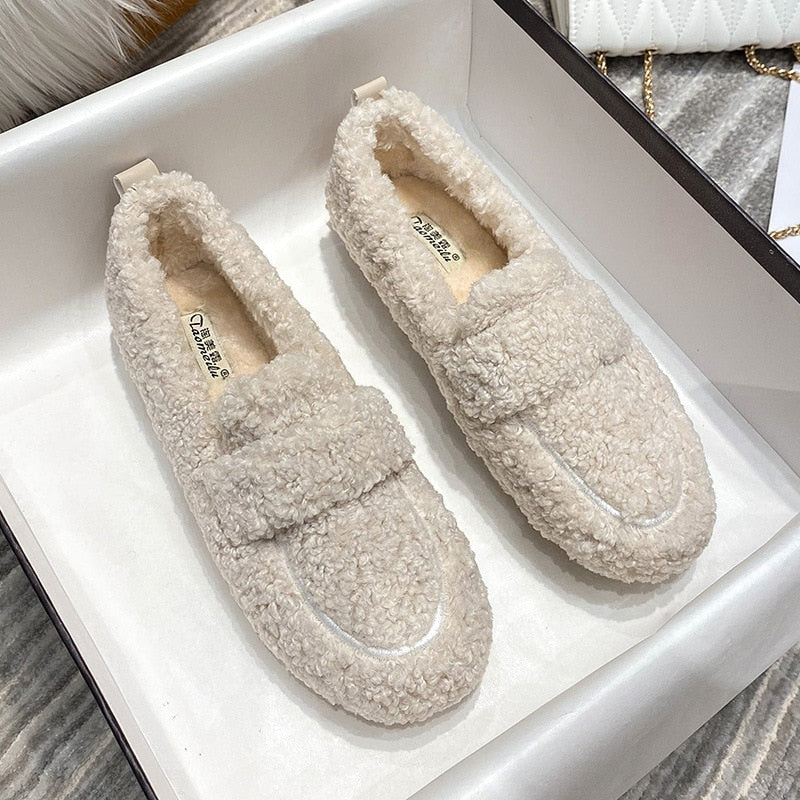 Waterproof Slip-On Loafers for Women – Cozy & Trendy Comfort