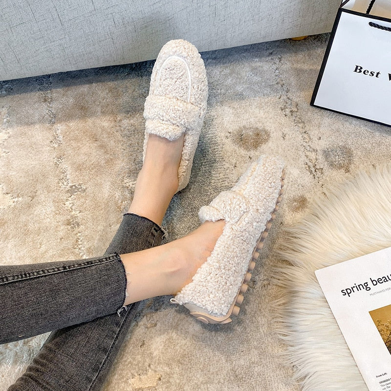 Waterproof Slip-On Loafers for Women – Cozy & Trendy Comfort
