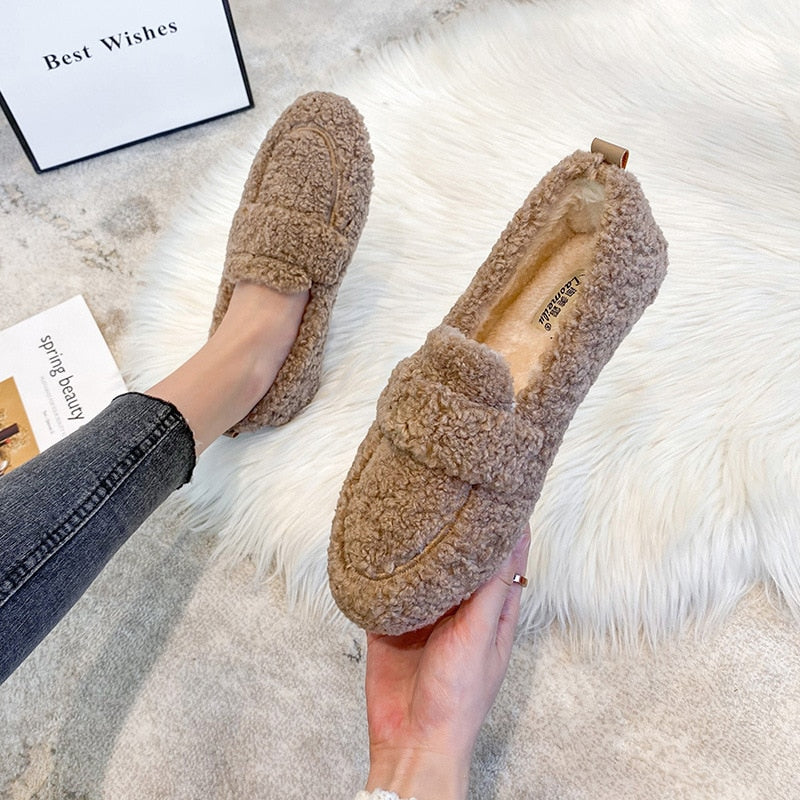Waterproof Slip-On Loafers for Women – Cozy & Trendy Comfort